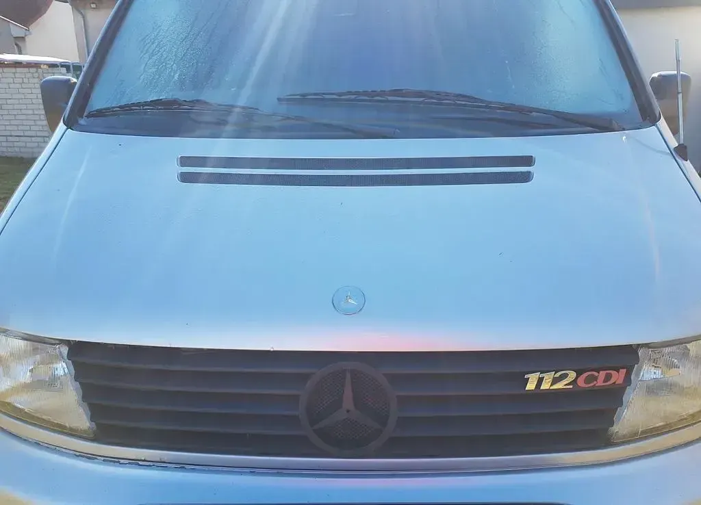 Gebraucht Mercedes V220 122 PS (89 kW) 2000 Silber Van / Kleinbus