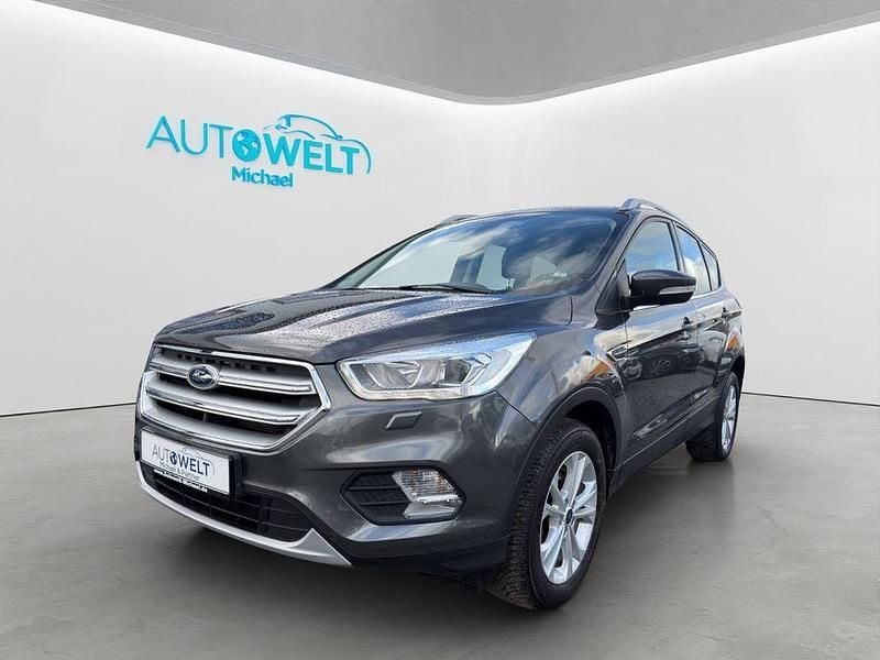 Gebraucht Ford Kuga 150 PS (110 kW) 2018 Grau SUV