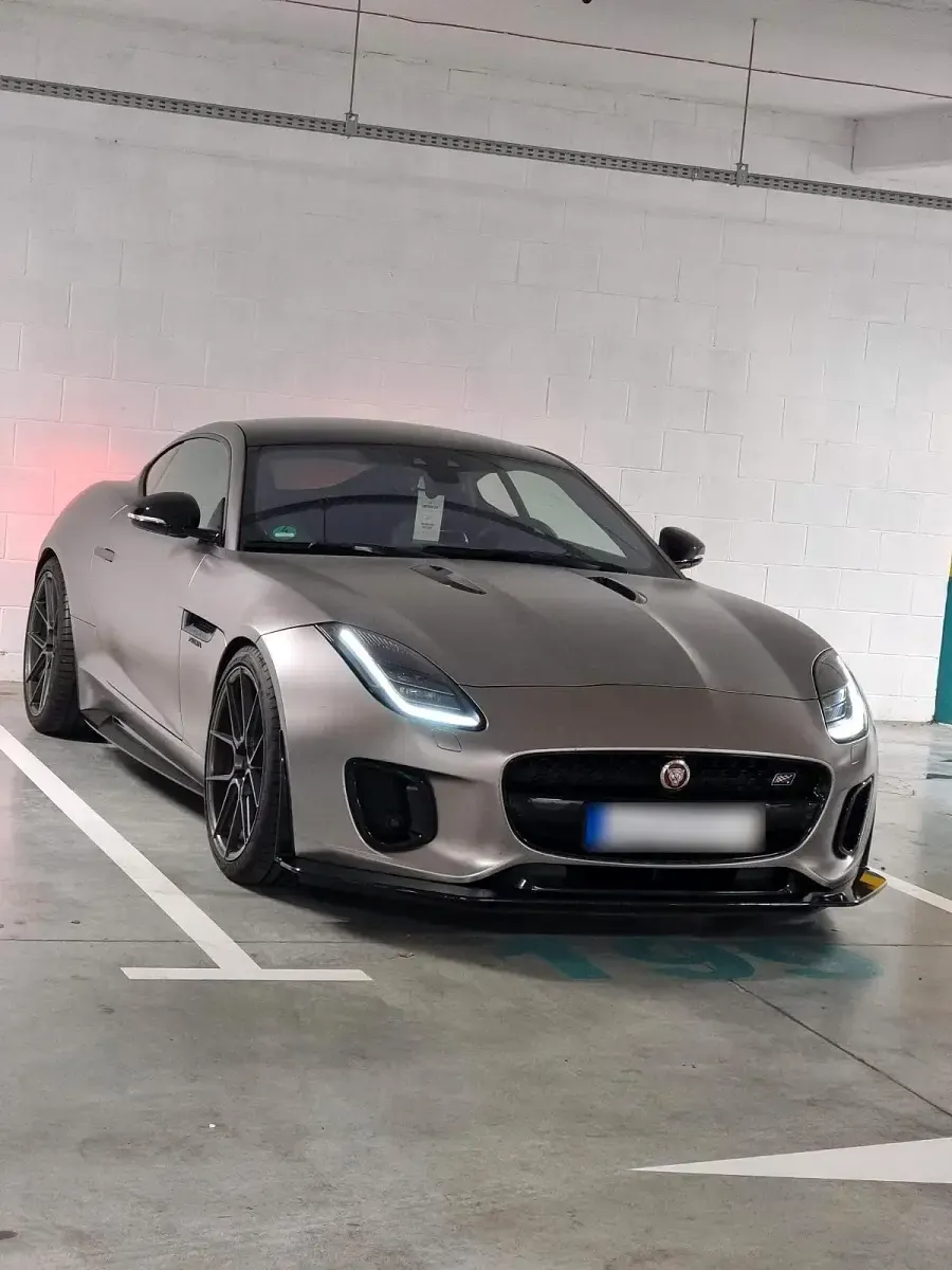 Gebraucht Jaguar F-Type Chequered Flag 340 PS (250 kW) 2019 Grau Coupé