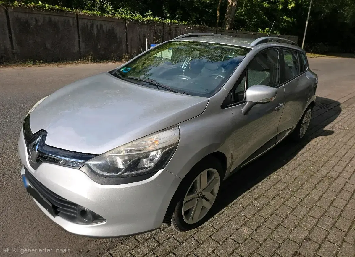 Gebraucht Renault Clio GrandTour 90 PS (66 kW) 2014 Silber Kombi