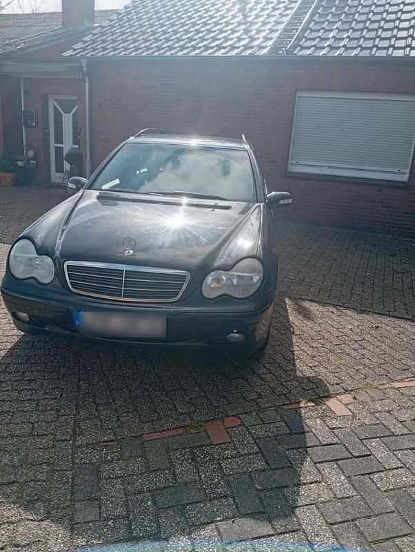 Gebraucht Mercedes C200 Elegance 122 PS (89 kW) 2003 Schwarz Kombi