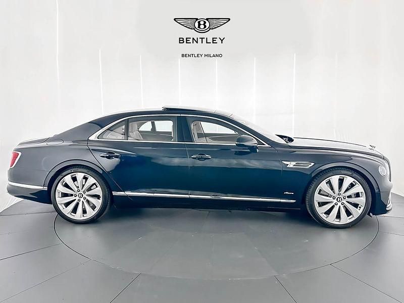 Neu Bentley Flying Spur 782 PS (575 kW) 2026 Blau Limousine