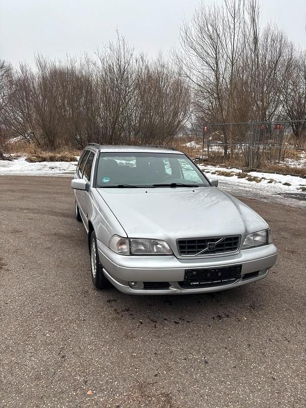 Gebraucht Volvo V70 170 PS (125 kW) 2000 Silber Kombi