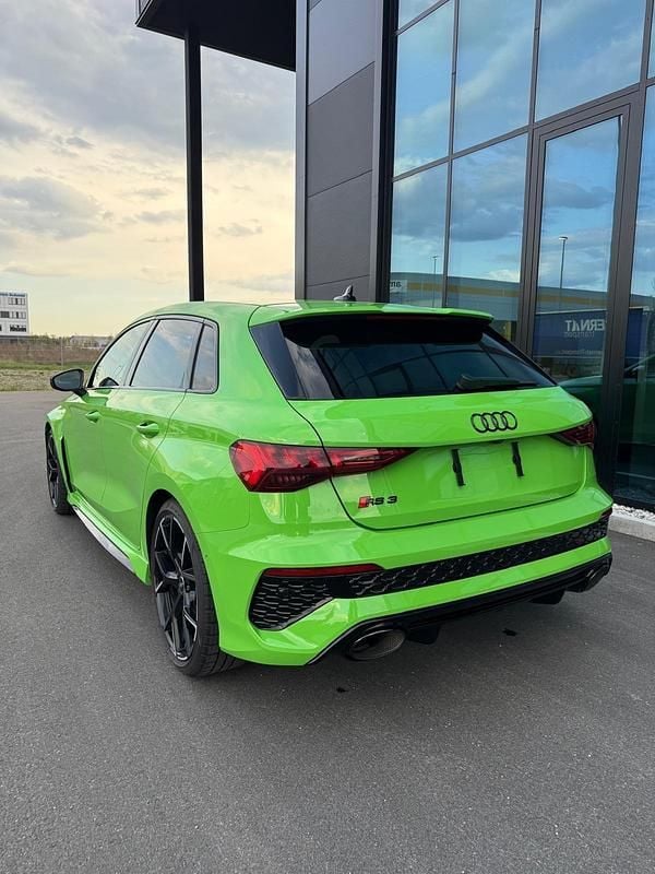 Second-hand Audi RS3 400 CP (294 kW) 2023 Verde Berlinǎ