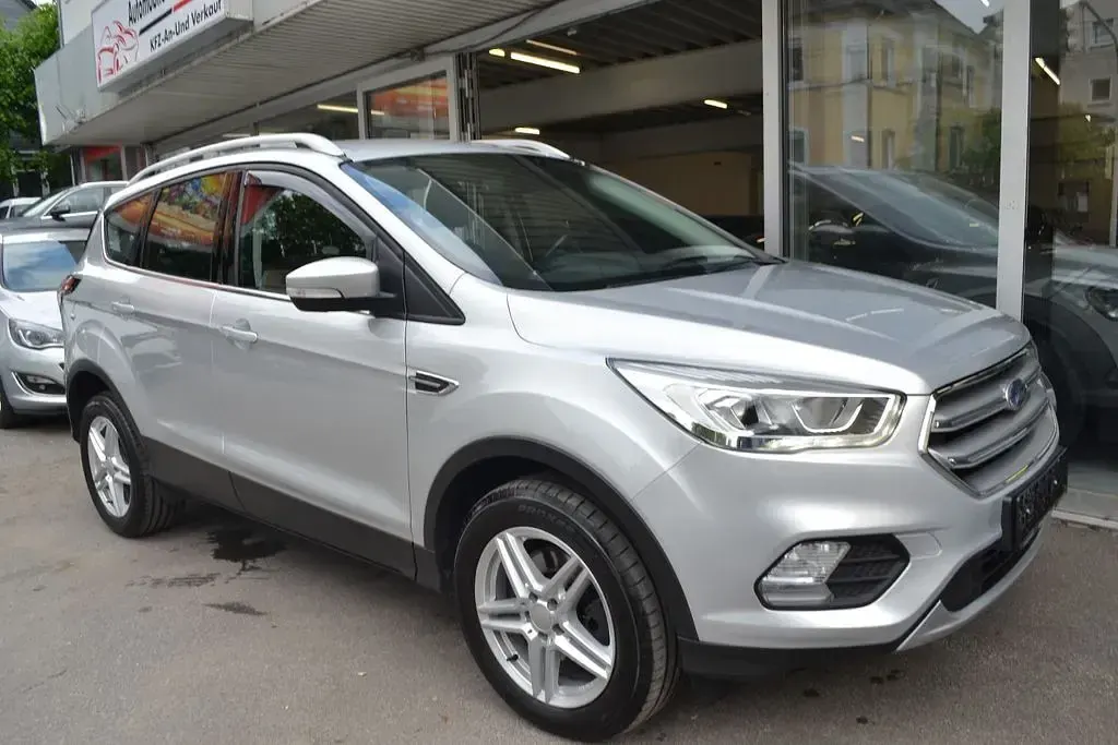 Gebraucht Ford Kuga Cool & Connect 150 PS (110 kW) 2019 Polarsilber metallic SUV