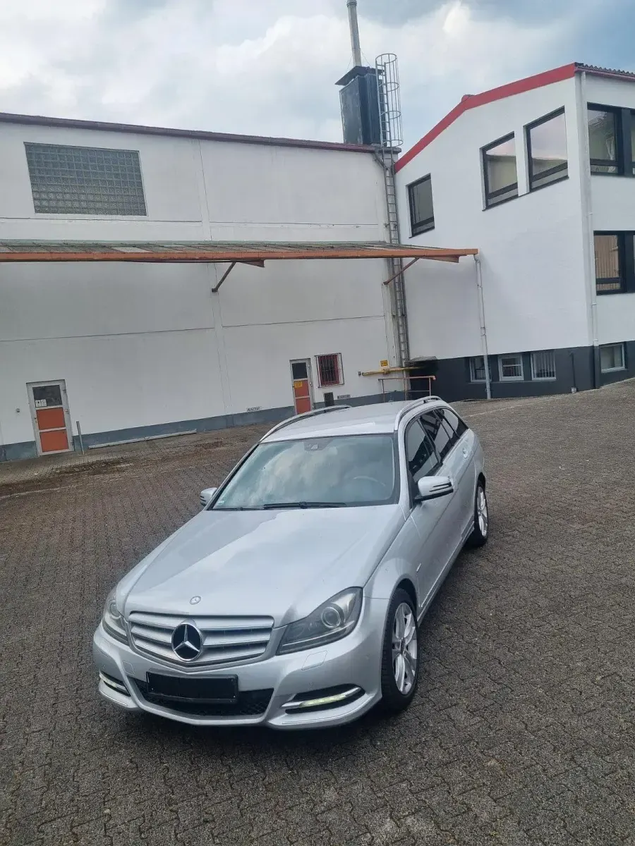 Gebraucht Mercedes C220 Avantgarde 170 PS (125 kW) 2012 Silber Kombi