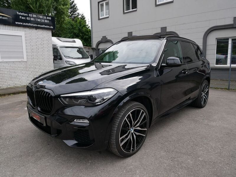 Schwarz Gebraucht 2021 BMW X5 M50 M Sport SUV | 50.950 € (Fairer Preis) - Bild 1/4