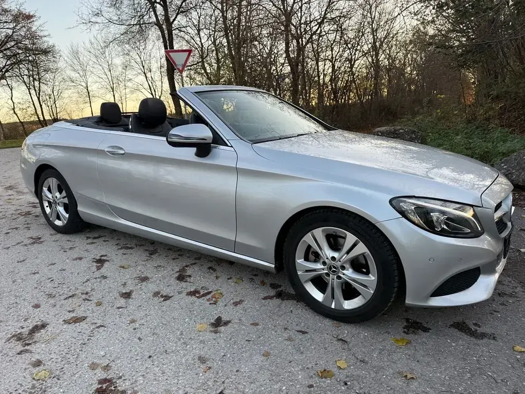 Second-hand Mercedes C220 170 CP (125 kW) 2017 Argintiu Cabrio