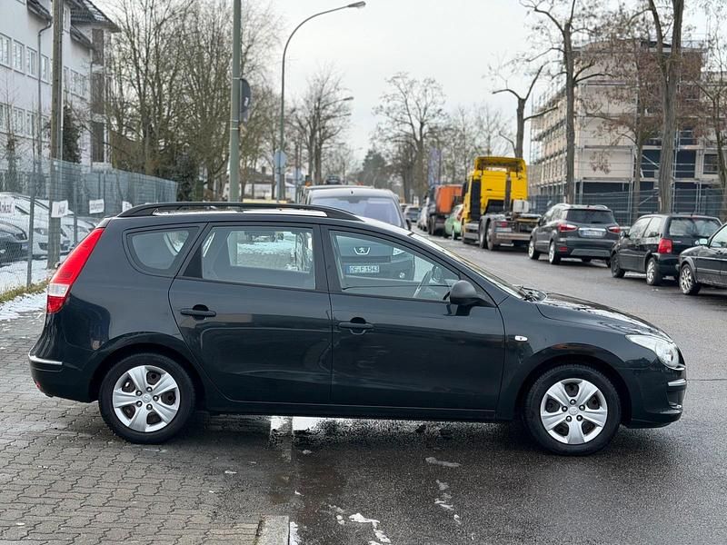 Gebraucht Hyundai i30 Edition+ 126 PS (92 kW) 2009 Schwarz Kombi