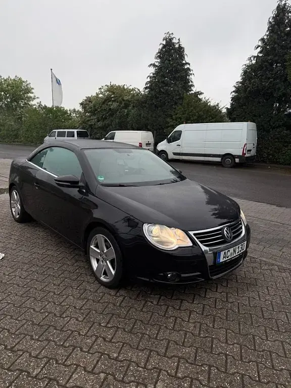 Usata VW Eos 122 CV (89 kW) 2010 Nero Cabrio