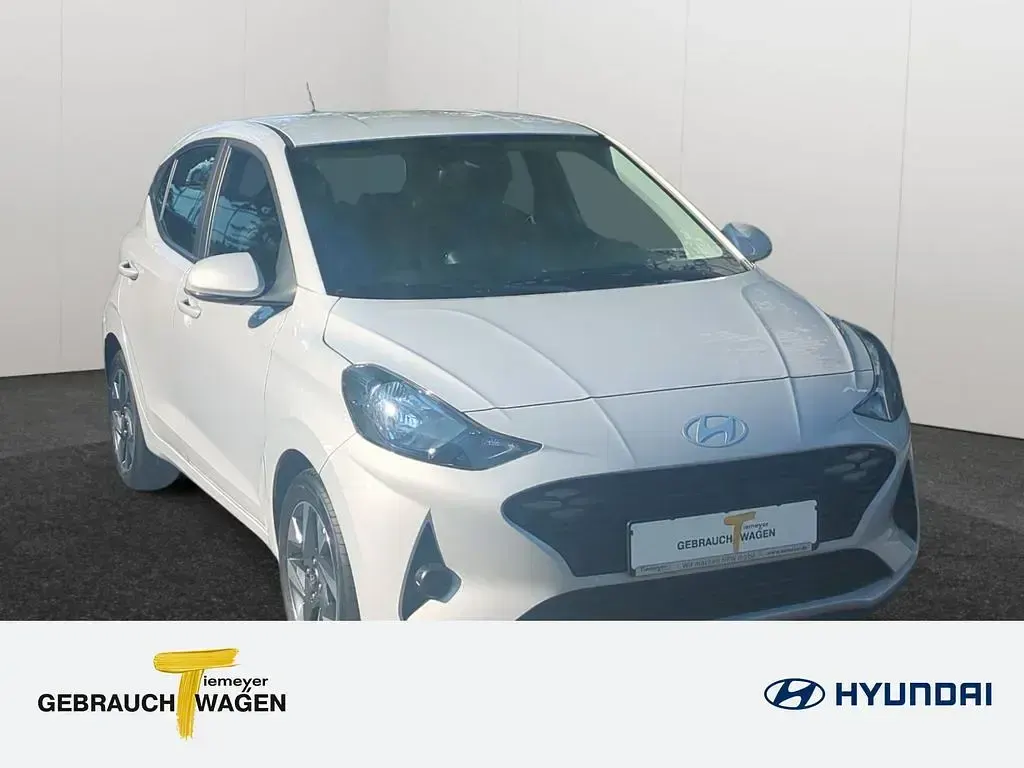 Gebraucht Hyundai i10 Trend 101 PS (74 kW) 2025 Grau Kleinwagen