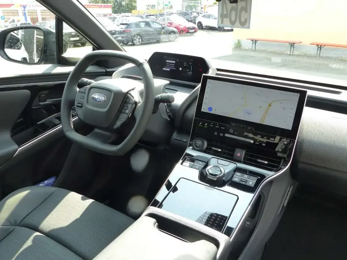Gebraucht Subaru Solterra Platinum 160 kW (218 PS) 2025 Dark blue mica SUV
