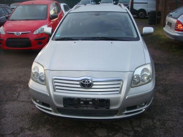Gebraucht Toyota Avensis Sol 129 PS (94 kW) 2005 Silber Kombi