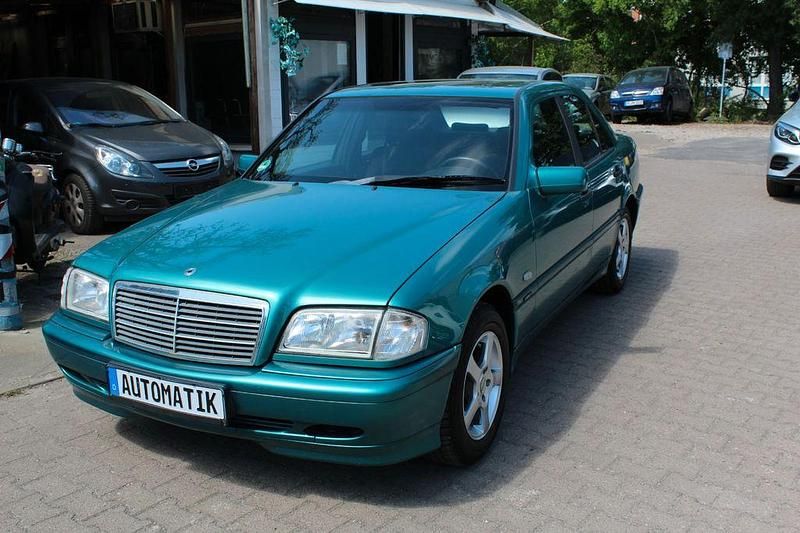 Grün Gebraucht 1998 Mercedes C180 Limousine | 4.999 € (Fairer Preis) - Bild 1/4