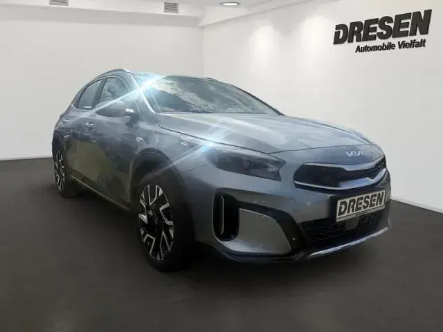 Nowe Kia XCeed Vision 150 KM (110 kW) 2026 Srebrny SUV