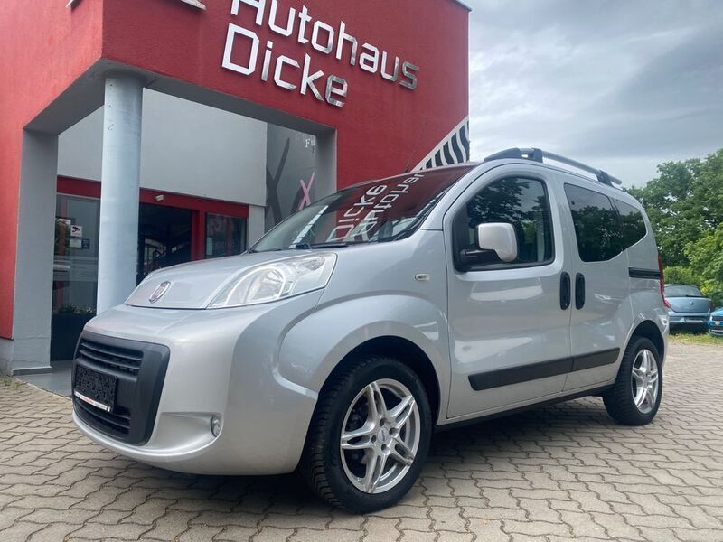 Grau Gebraucht 2012 Fiat Qubo Easy Van / Kleinbus | 5.790 € (Fairer Preis) - Bild 1/4