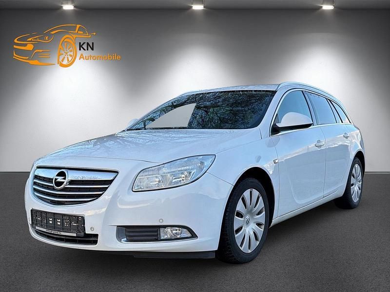 Weiß Gebraucht 2013 Opel Insignia Kombi | 3.490 € (Superpreis) - Bild 1/4