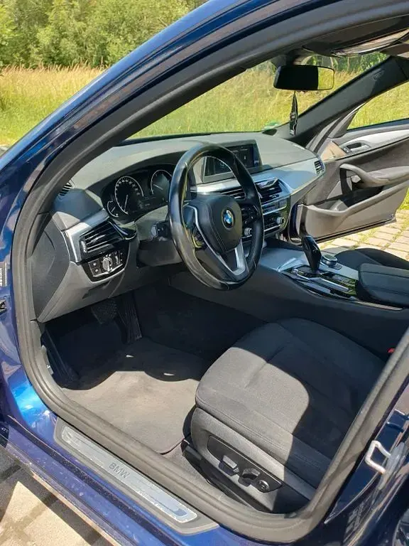 Gebraucht BMW 520 190 PS (139 kW) 2018 Blau Kombi