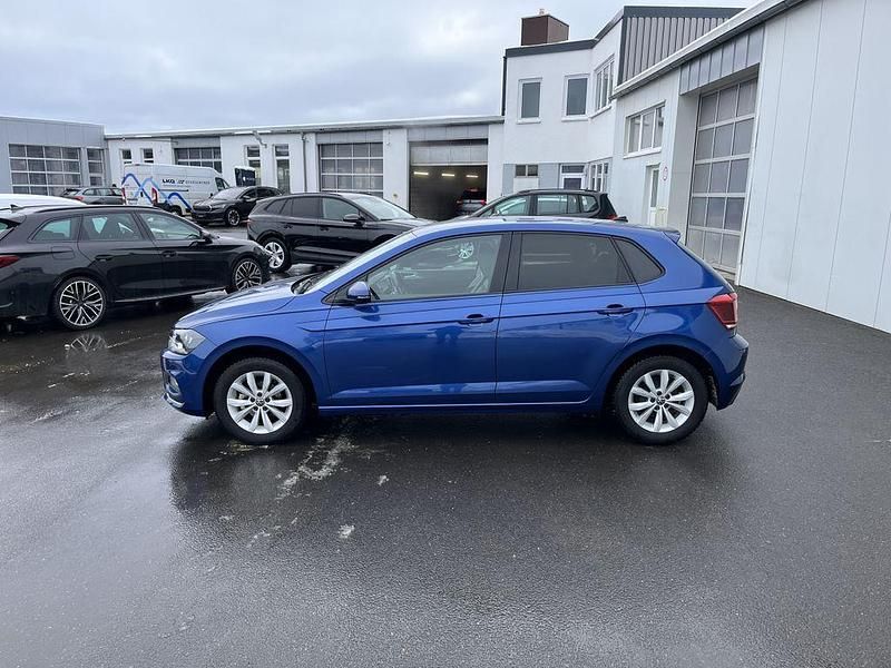 Gebraucht VW Polo Highline 95 PS (69 kW) 2021 Blau Limousine