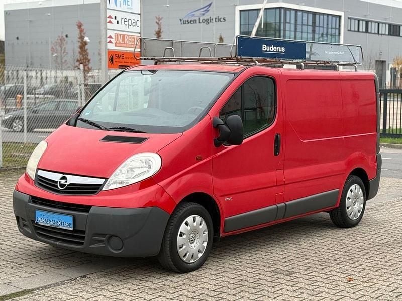 Gebraucht Opel Vivaro 90 PS (66 kW) 2010 Rot Van / Kleinbus