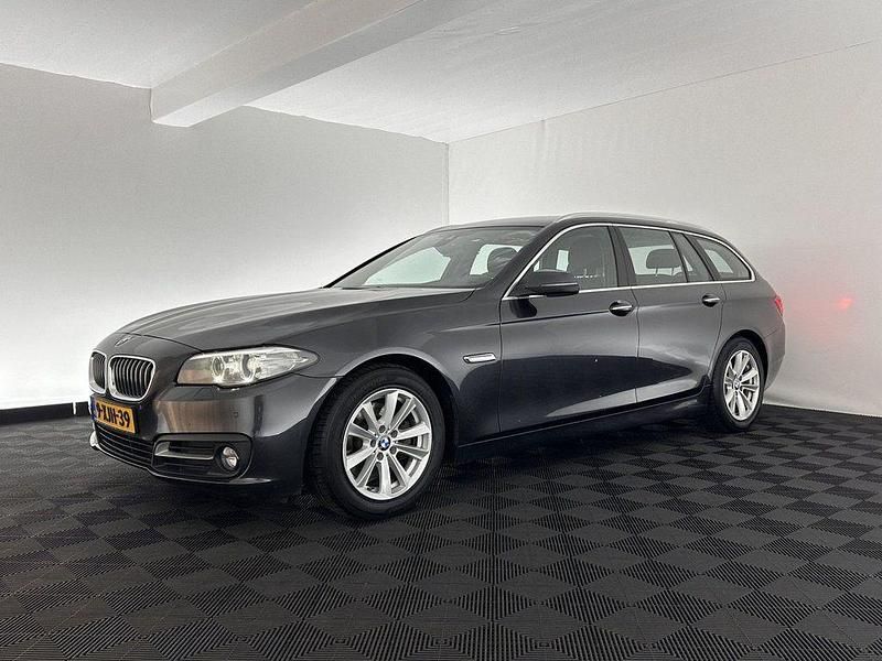 Gebraucht BMW 518 Executive 143 PS (105 kW) 2014 Grau Kombi