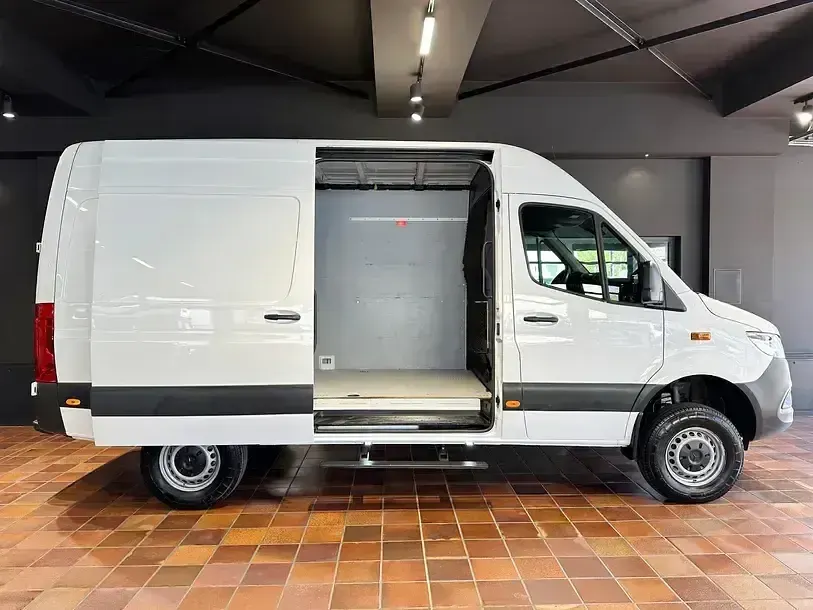 Gebraucht Mercedes Sprinter 163 PS (119 kW) 2019 Weiß Van