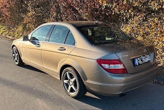 Gebraucht Mercedes C180 156 PS (114 kW) 2011 Beige Limousine