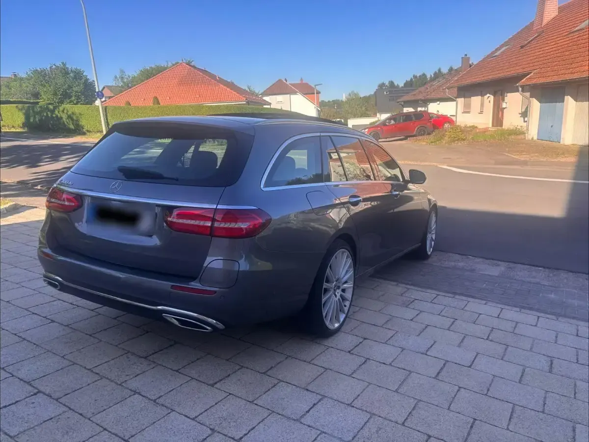 Second-hand Mercedes E300 306 CP (225 kW) 2020 Gri Break