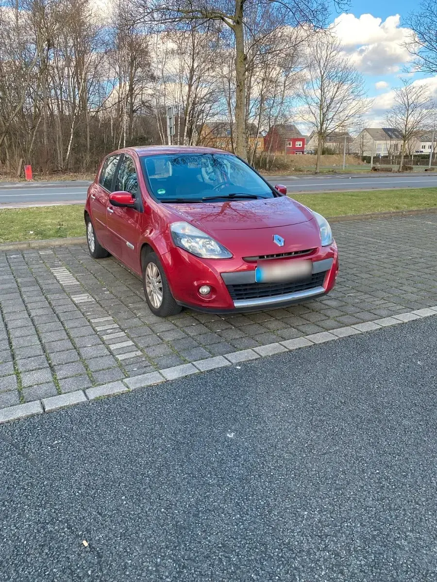 Gebraucht Renault Clio 75 PS (55 kW) 2011 Rot Kleinwagen