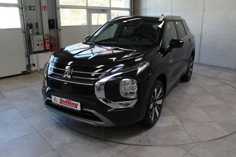 Kristallschwarz Neu 2025 Mitsubishi Outlander P-HEV Edition SUV | 47.900 € (Guter Preis) - Bild 1/4