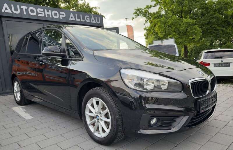 Schwarz 2 Gebraucht 2017 BMW 216 Gran Tourer Advantage Van / Kleinbus | 13.900 € (Fairer Preis) - Bild 1/4