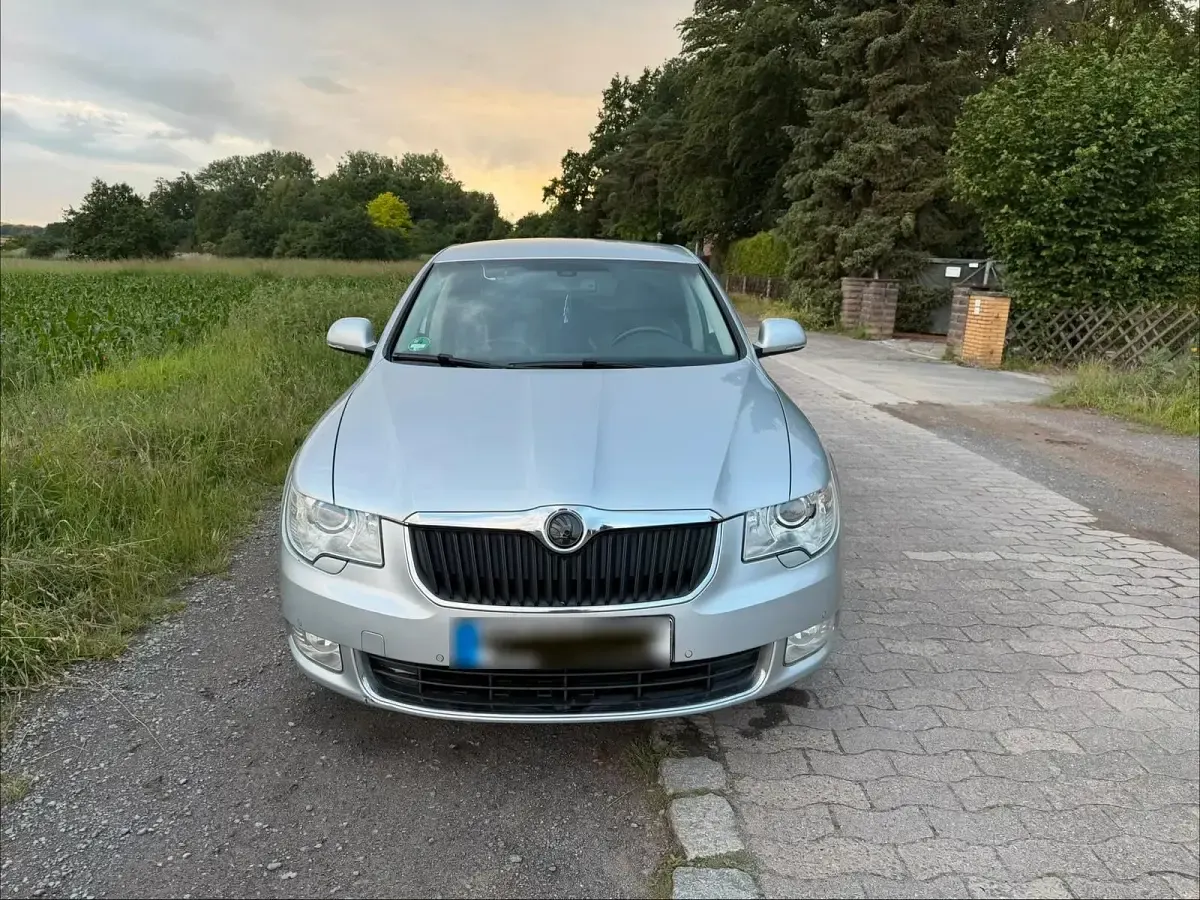 Gebraucht Skoda Superb Elegance 160 PS (117 kW) 2008 Silber Limousine