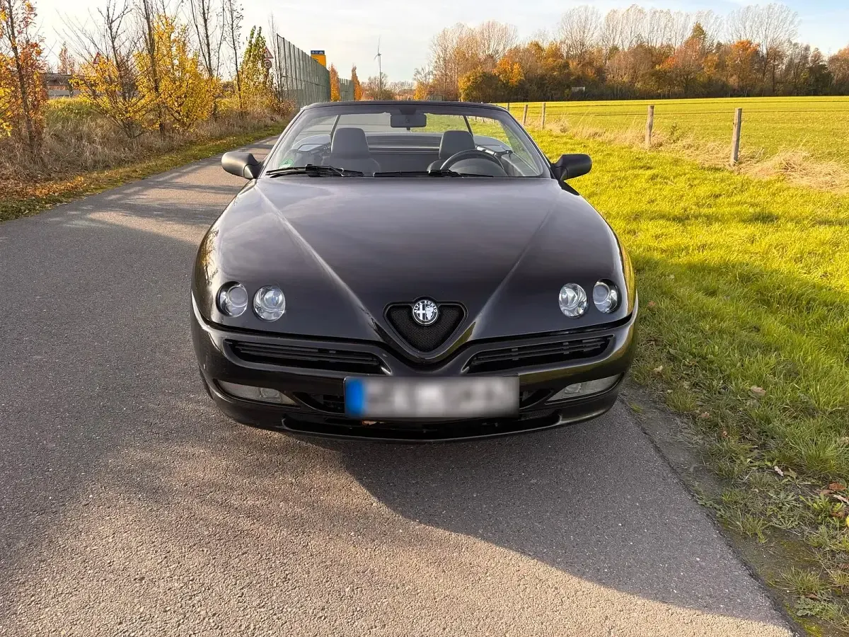 Gebraucht Alfa Romeo Spider 150 PS (110 kW) 2001 Schwarz Cabrio