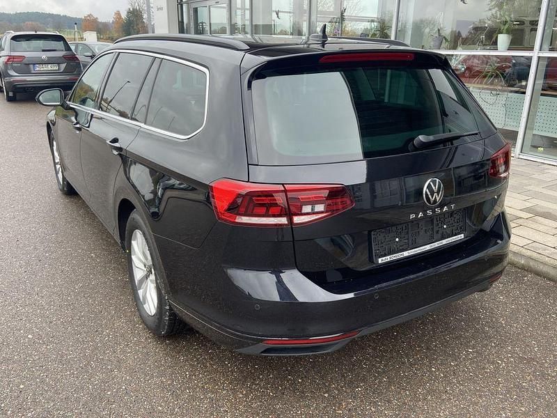 Second-hand VW Passat Active 150 CP (110 kW) 2022 Negru Break