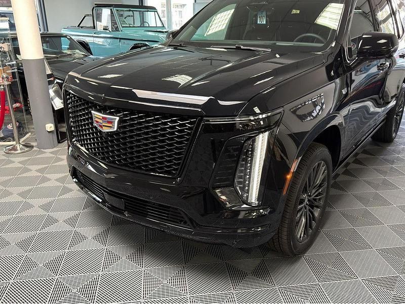 Neu Cadillac Escalade 426 PS (313 kW) 2026 Schwarz SUV