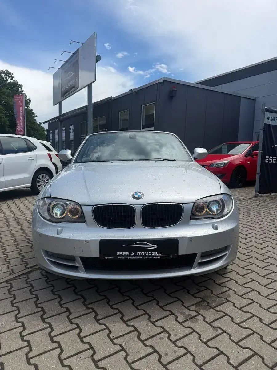 Gebraucht BMW 120 Cabriolet Sport Line 177 PS (130 kW) 2010 Silber Cabrio