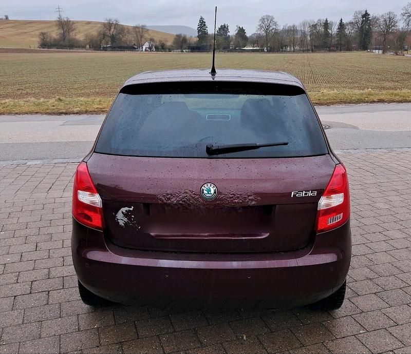 Gebraucht Skoda Fabia 85 PS (62 kW) 2009 Rot Limousine