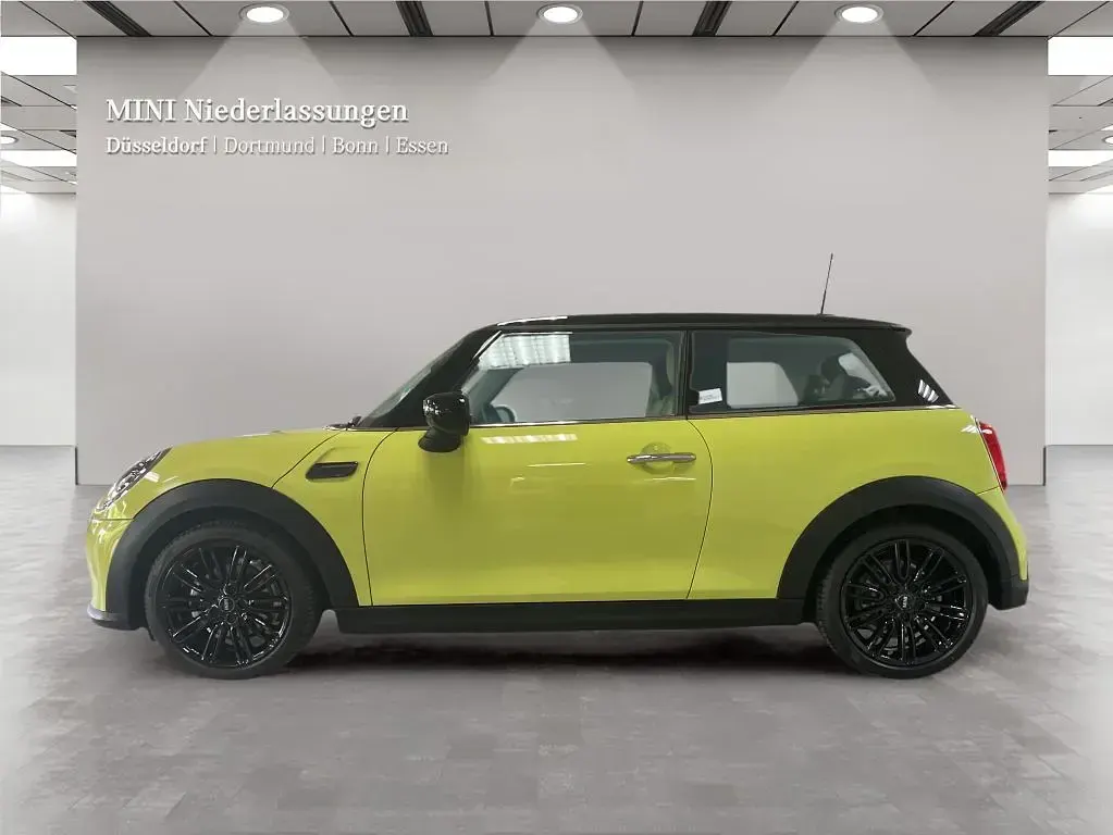 Gebraucht Mini Cooper 136 PS (100 kW) 2023 Gelb Kleinwagen