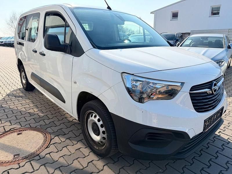 Gebraucht Opel Combo Selection 102 PS (75 kW) 2021 Weiß Van / Kleinbus
