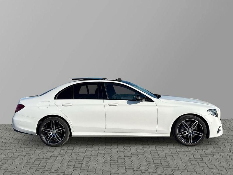Gebraucht Mercedes E220 AMG 194 PS (142 kW) 2016 Weiß Limousine