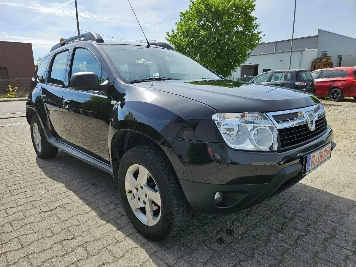 Używany Dacia Duster Lauréate 105 KM (77 kW) 2010 Czarny SUV