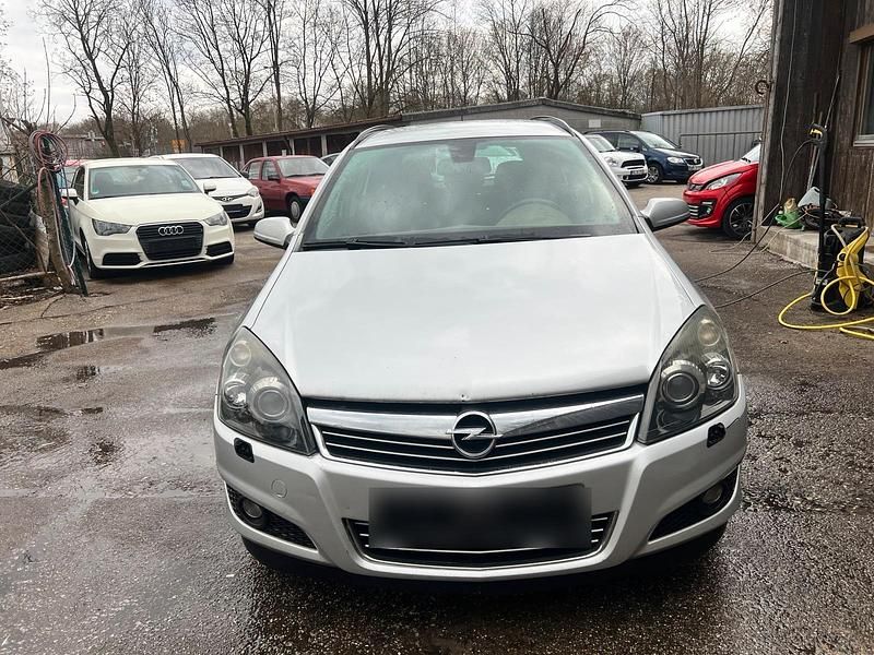 Gebraucht Opel Astra 120 PS (88 kW) 2008 Silber Kombi