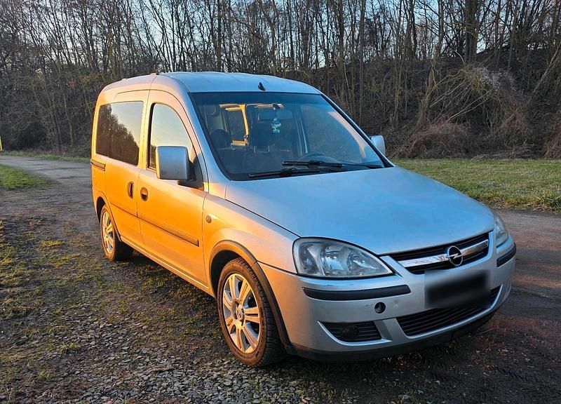 Gebraucht Opel Combo 75 PS (55 kW) 2008 Silber Van / Kleinbus