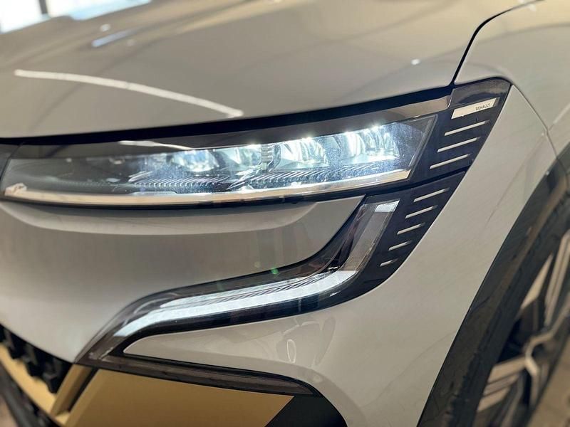Gebraucht Renault Megane E-Tech Iconic 160 kW (218 PS) 2022 Grau Limousine