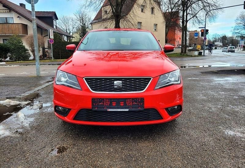 Gebraucht Seat Toledo Style 90 PS (66 kW) 2015 Rot Kleinwagen