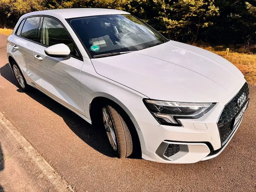 Gebraucht Audi A3 Advanced 150 PS (110 kW) 2021 Weiß Limousine