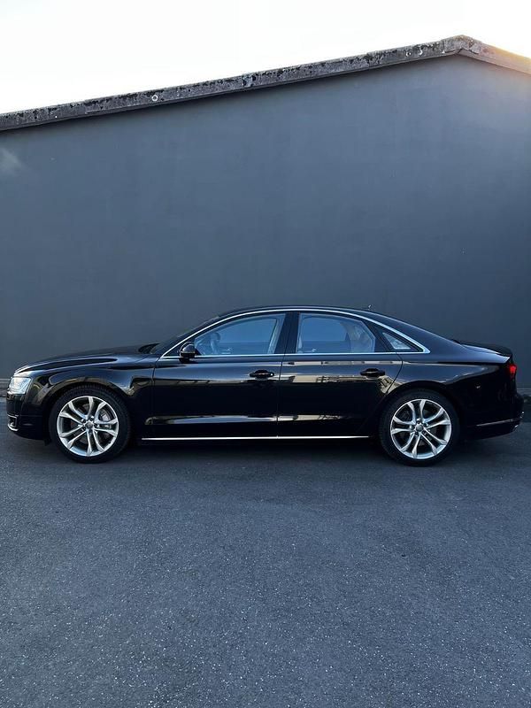 Gebraucht Audi A8 Ambiente 385 PS (283 kW) 2014 Braun Limousine