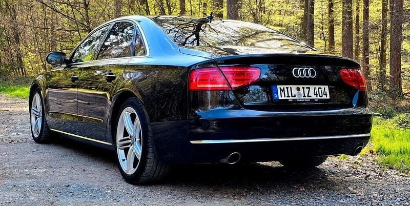 Second-hand Audi A8 Ambiente 351 CP (258 kW) 2012 Negru Berlinǎ