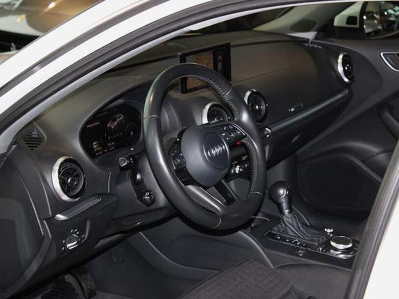 Gebraucht Audi A3 Sport 150 PS (110 kW) 2017 Weiß Limousine