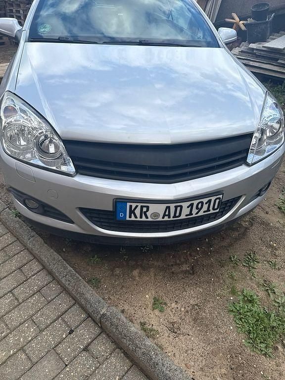 Silber Gebraucht 2008 Opel Astra Cabriolet Edition Cabrio | 1.600 € (Guter Preis) - Bild 1/4
